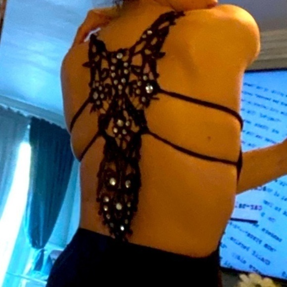 Dress host pick Vacation ready NWOT detailed Open back cocktail black dress US6 - Picture 3 of 9